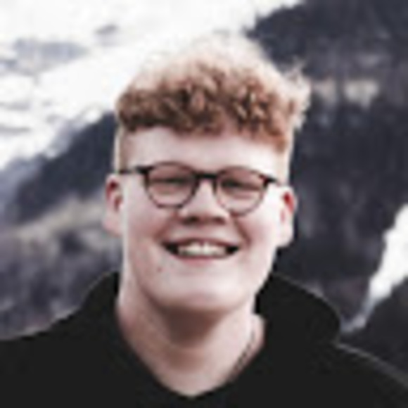 Profile Picture of Daniel Lord (@danieltrabold97) on Poshmark