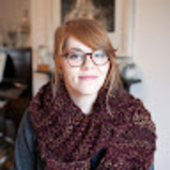 Profile Picture of Megan Resler (@megresler) on Poshmark