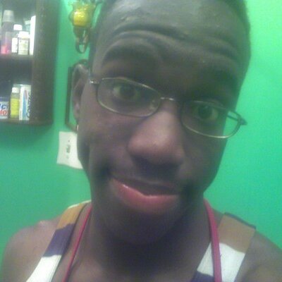 Profile Picture of De'Aaron Doggett (@MrDoggett) on Twitter