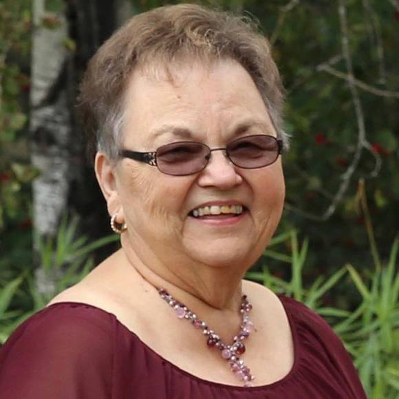 Profile Picture of Dora Heikkila (@doheikki) on Poshmark