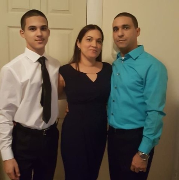 Alex Vinas - Poshmark Profile Picture of Alex Vinas (@alex_vinas) on Poshmark