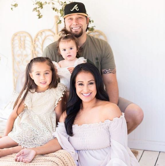 Profile Picture of Kimberly Galeana (@kal_08) on Poshmark