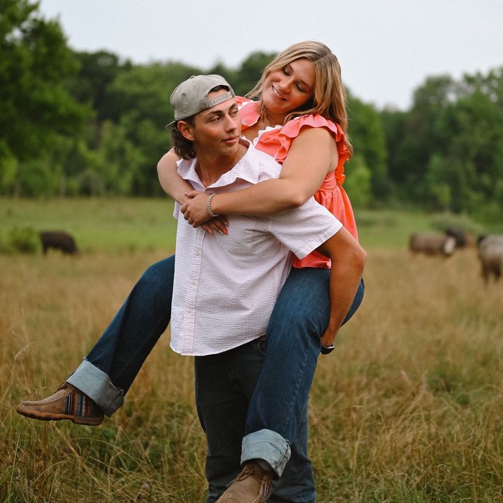 Profile Picture of merrill (@merrill.rose) on Tiktok