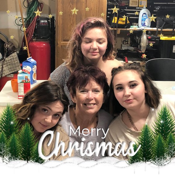 Profile Picture of Charlotte Milas (@lakecabingal) on Poshmark