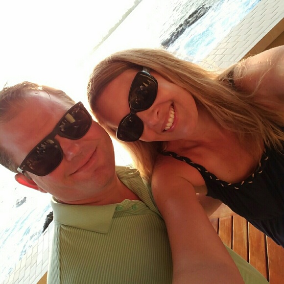 Profile Picture of Amie Osmond (@amieosmond) on Poshmark