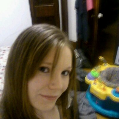 Profile Picture of Amanda Carbon (@manda_carbon) on Twitter