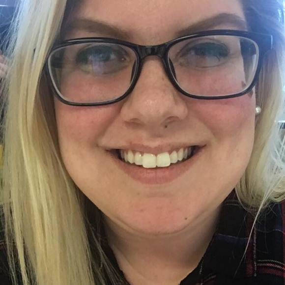 Profile Picture of Meagan Paul (@meaganpaul) on Poshmark