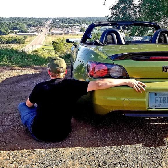 Profile Picture of Errol Leafgreen (@guitar_comp) on Poshmark