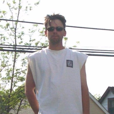 Profile Picture of Paul S (@etis_zee119) on Twitter