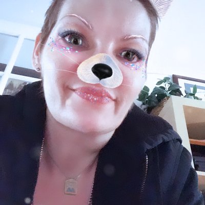 Profile Picture of Elena Malchevsky (@ElenaS1977) on Twitter