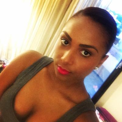 Profile Picture of Renee Constantine (@ReNeE_1027) on Twitter