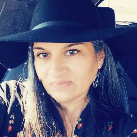 Profile Picture of Frances Finstad (@f_haston) on Poshmark