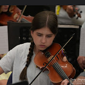 Profile Picture of Julia Molloy (@JuliaMolloy) on Youtube