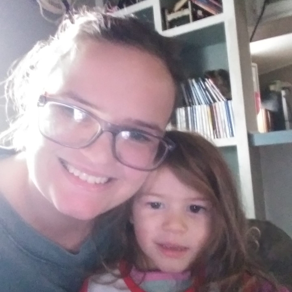 Profile Picture of Ashley Upham (@ashleyupham) on Poshmark