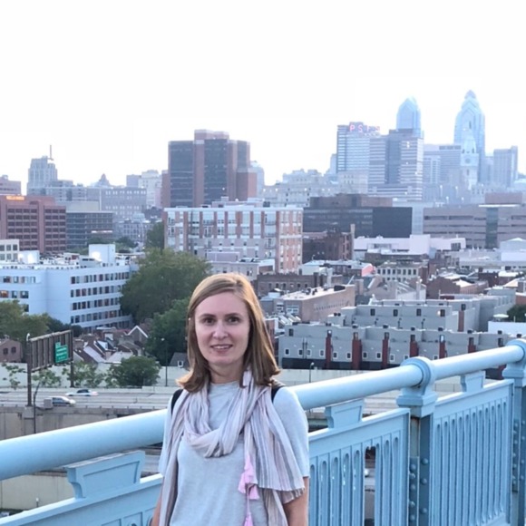 Alla Peshkov - Poshmark Profile Picture of Alla Peshkov (@allapeshkov) on Poshmark