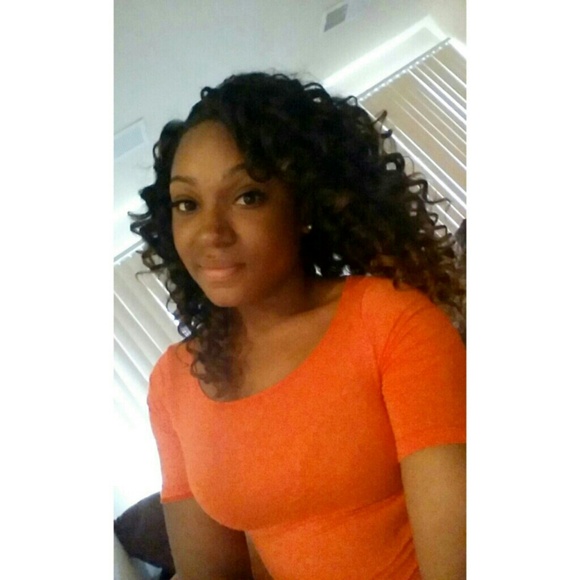 Profile Picture of Alexandria Clay (@aclay23) on Poshmark