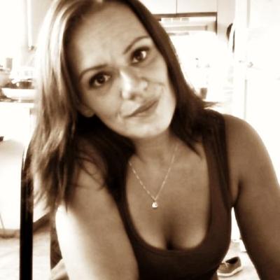 Profile Picture of Melanie Needham (@mscreefeather) on Twitter