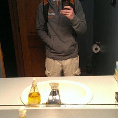 Profile Picture of Aaron Traver (@TraverAaron4) on Twitter
