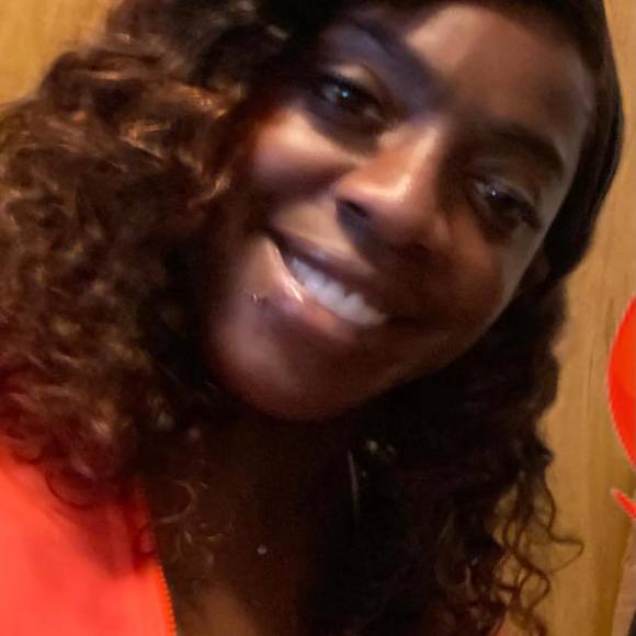 Profile Picture of Krystal Ivy (@kivy601) on Poshmark