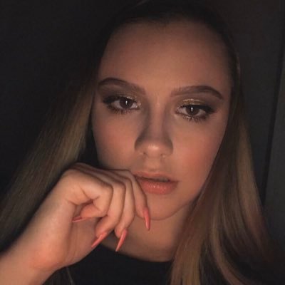 Profile Picture of Jasmine (@jasmine_arndt) on Twitter