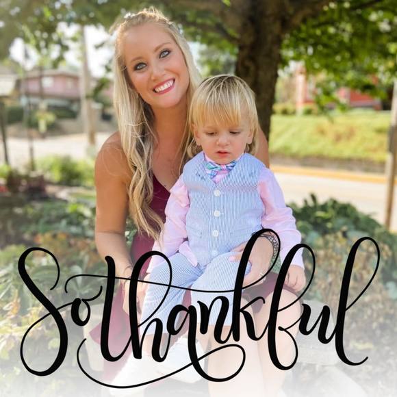 Profile Picture of Amber Stack (@amber_stack) on Poshmark
