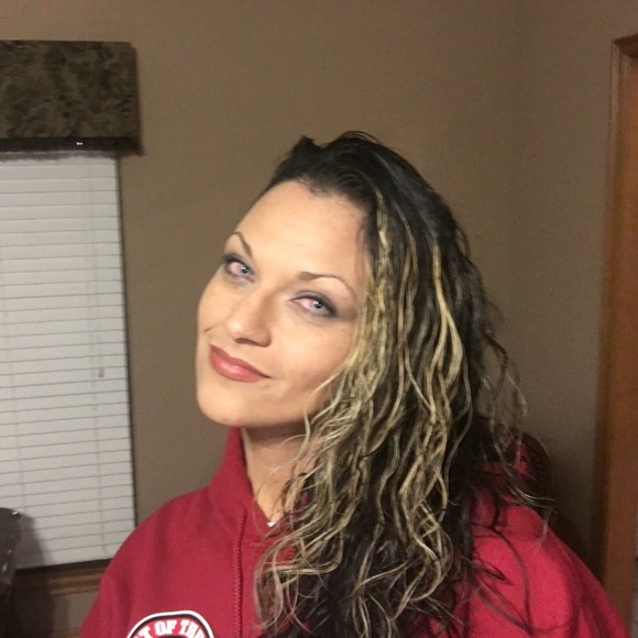 Profile Picture of Loretta Fothergill (@rhett2015) on Poshmark