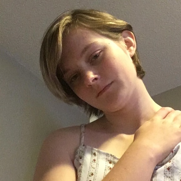 Profile Picture of Nova Smith (@novoo) on Poshmark