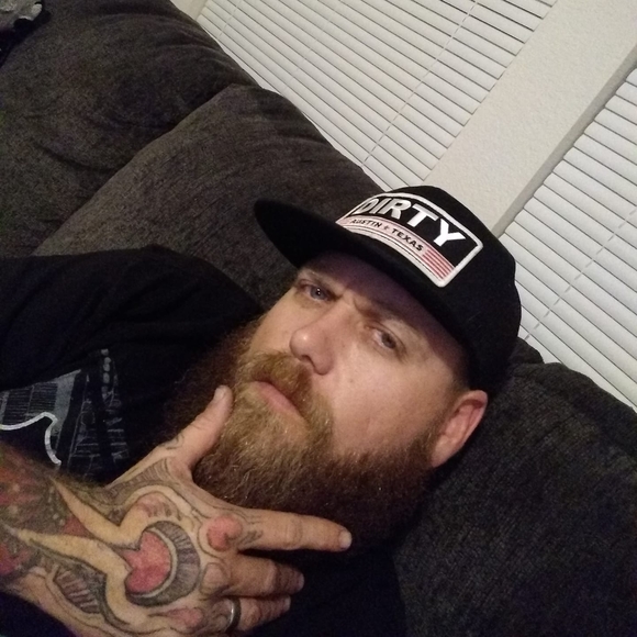 Profile Picture of Gavin Makinson (@gavinmakinson) on Poshmark