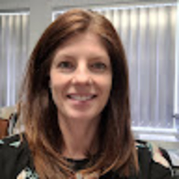 Profile Picture of Julie Westall (@juliewestall) on Poshmark