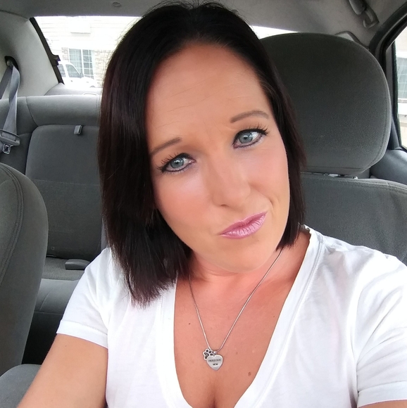 Profile Picture of Kayla Musson (@kaylam84) on Poshmark