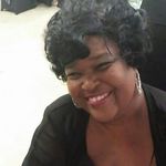 Profile Picture of Robin Elise Clemons (@robinbeingsexy1959) on Instagram