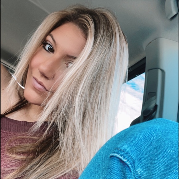 Profile Picture of Carli Stotlar (@carlistotlar) on Poshmark