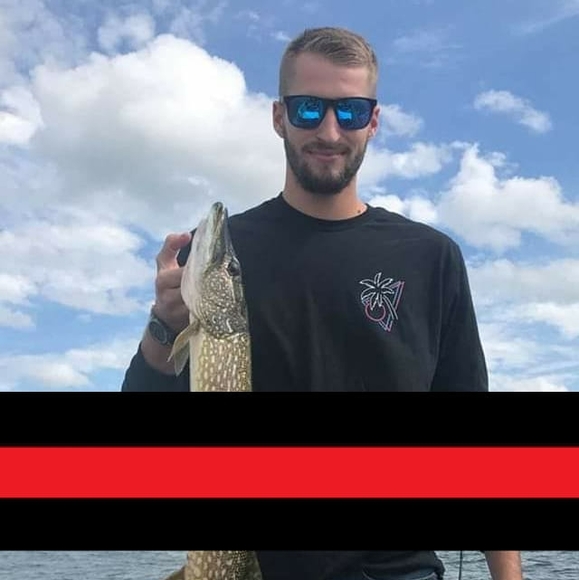 Profile Picture of Joshua Brouillette (@jnb47) on Poshmark