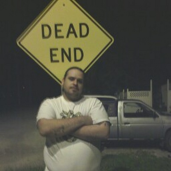 Profile Picture of Alex Wilford (@wilford187) on Poshmark