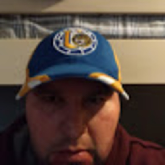 Profile Picture of Antonio Gonzalez (@antoniogonza367) on Poshmark