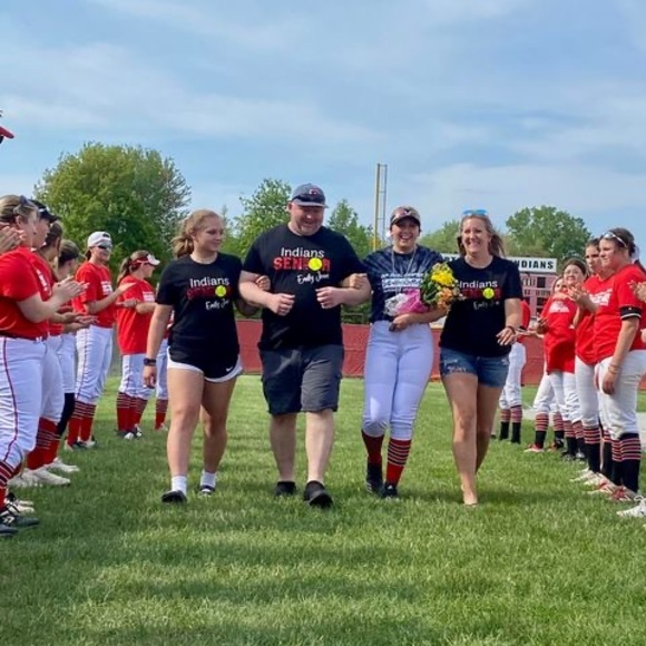 Profile Picture of Melanie Fausch (@mfausch) on Poshmark