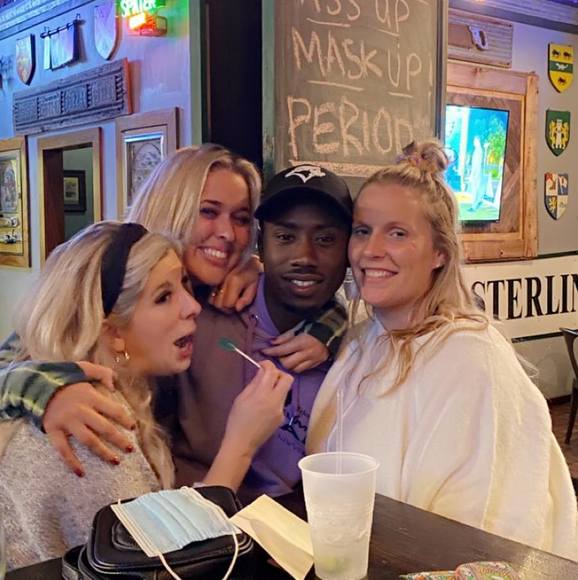 Profile Picture of Jeffrey Oliver (@dro8290) on Poshmark