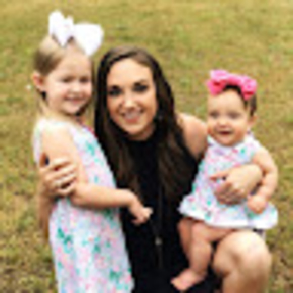 Profile Picture of Miranda Lemay-kirby (@miranda_lemay) on Poshmark