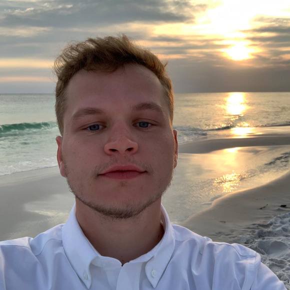 Profile Picture of Dustin Ward (@dustinmarlow14) on Poshmark