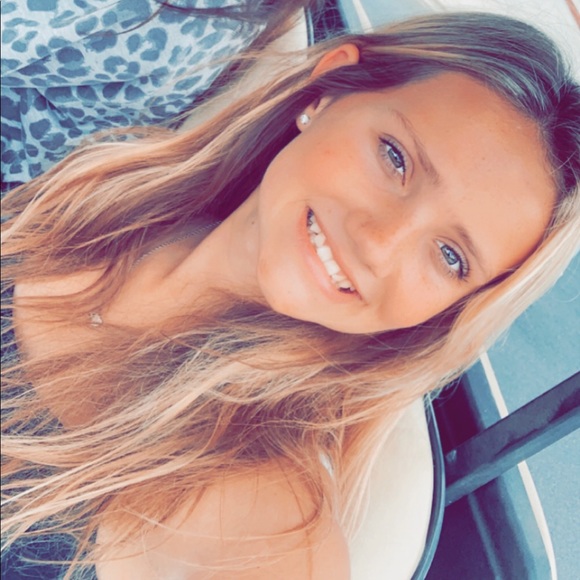 Profile Picture of Addison Dilley (@adilley705) on Poshmark