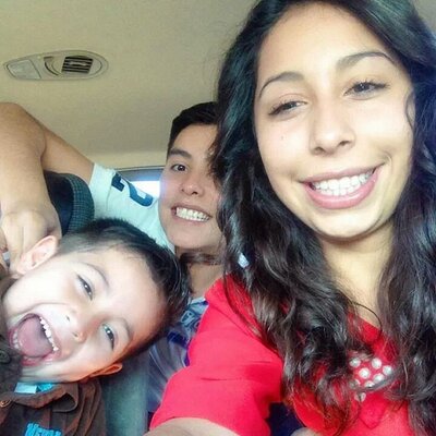 Profile Picture of Veronica Cantor (@cantor_10) on Twitter