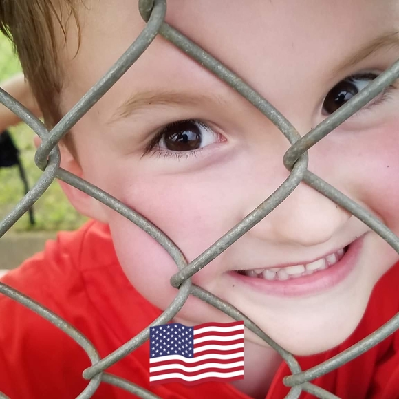 Profile Picture of James Twardowski (@gatortw2016) on Poshmark