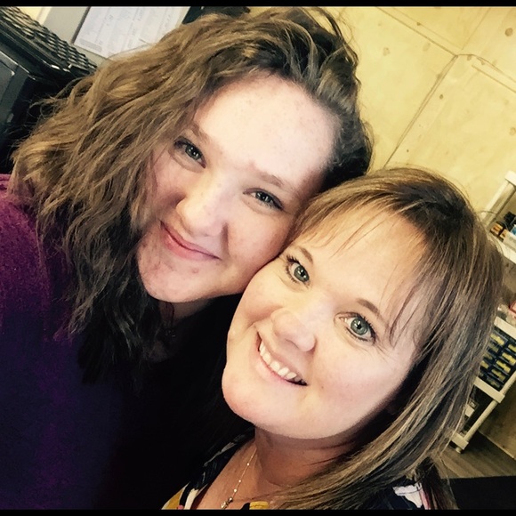 Profile Picture of Samantha Speer (@sks777) on Poshmark