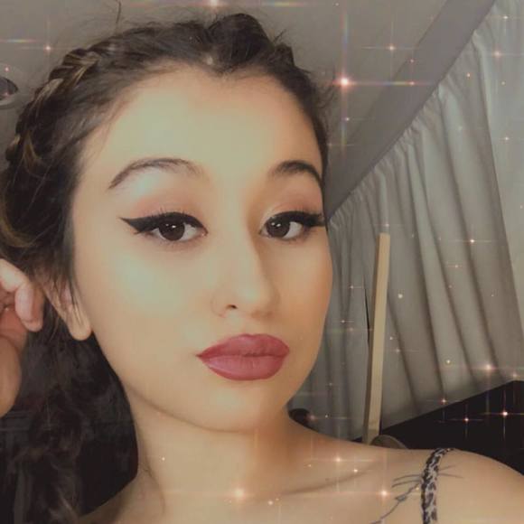 Profile Picture of Shaakirah Aguilar (@shaakirah_a) on Poshmark