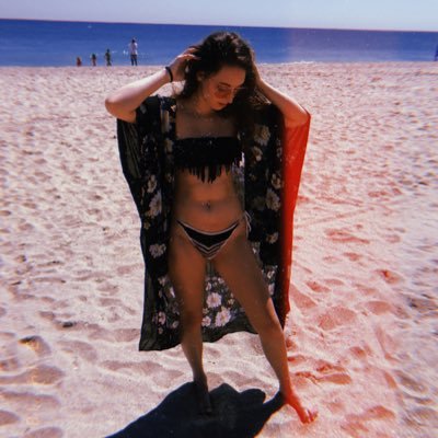 Profile Picture of Ariana Connor (@ana_marie143) on Twitter