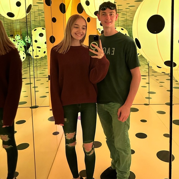 Profile Picture of Abi Vanbaren (@abivanbaren88) on Poshmark