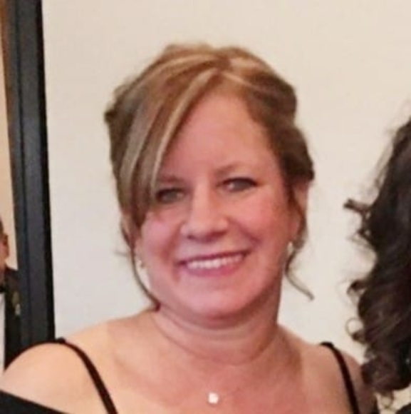 Profile Picture of Debra Lipinsky (@djlipinsky) on Poshmark