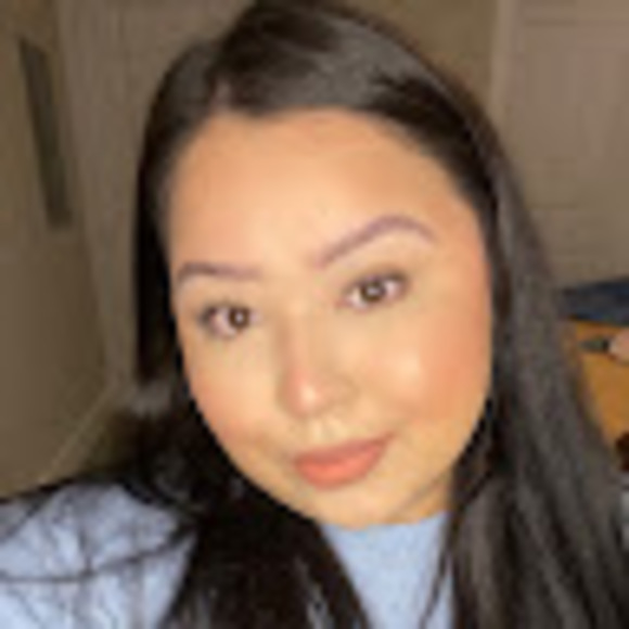 Profile Picture of Veronica Rodriguez (@veroniccaarodri) on Poshmark