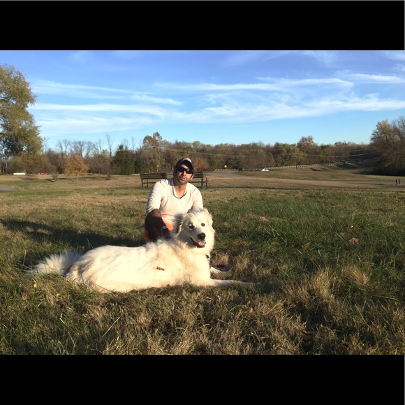 Profile Picture of Amir Azadi (@amir56azadi) on Poshmark