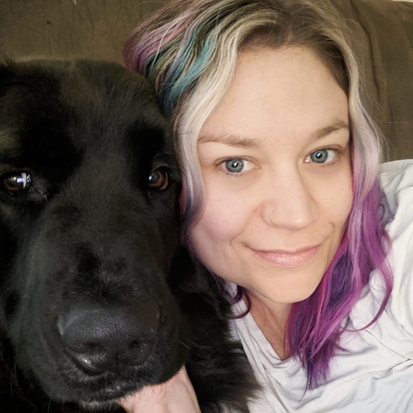 Profile Picture of Jessica Eismont (@jeismont) on Poshmark